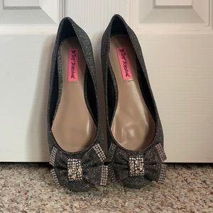 Betsey Johnson Silver Flats